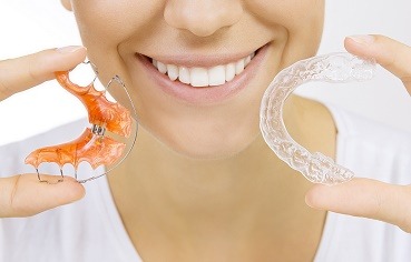 are there alternative to traditional braces
