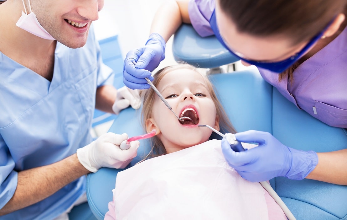 what happens during your child's first dental appointment